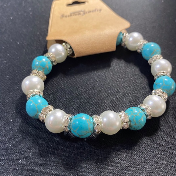 Bracelets - Picture 3 of 5